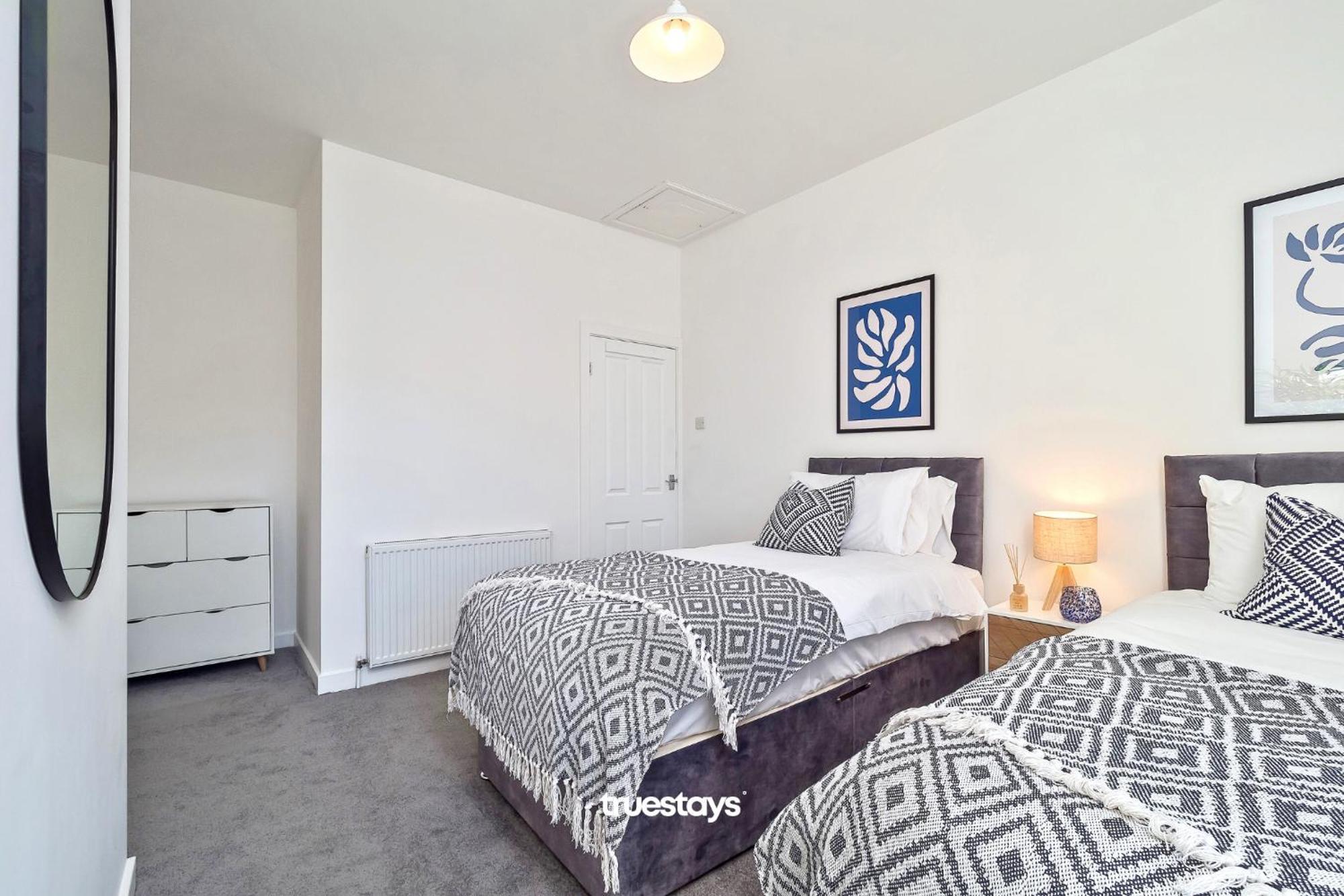 Nursery House By Truestays - 3 Bedroom House In Stoke-On-Trent Bagian luar foto