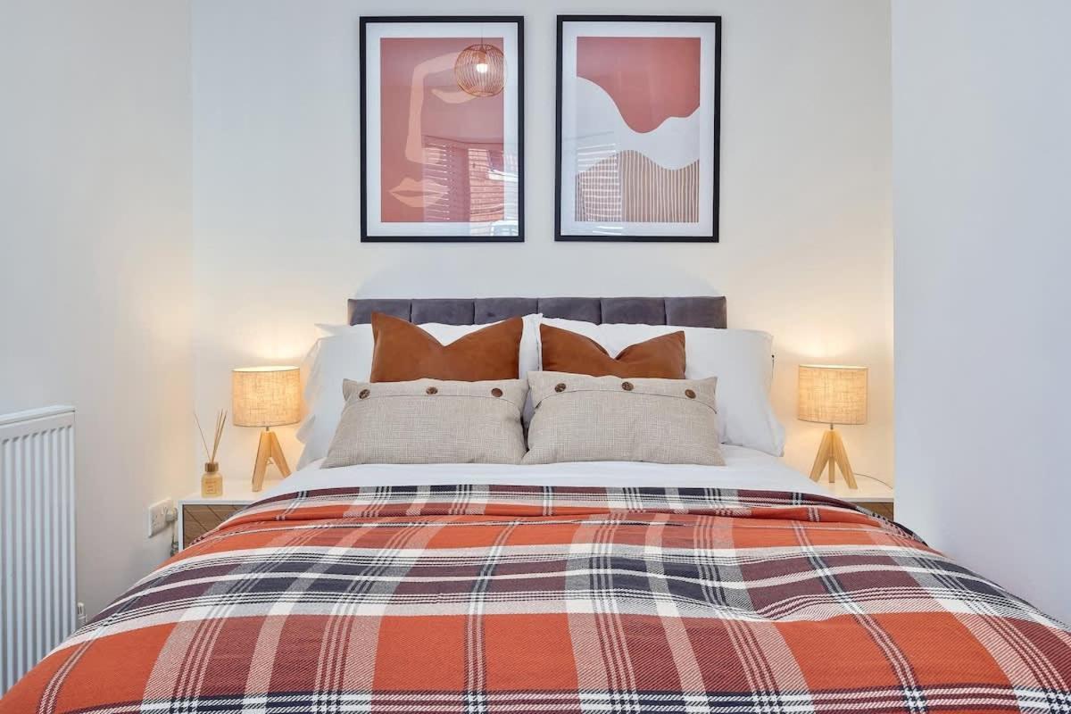 Nursery House By Truestays - 3 Bedroom House In Stoke-On-Trent Bagian luar foto