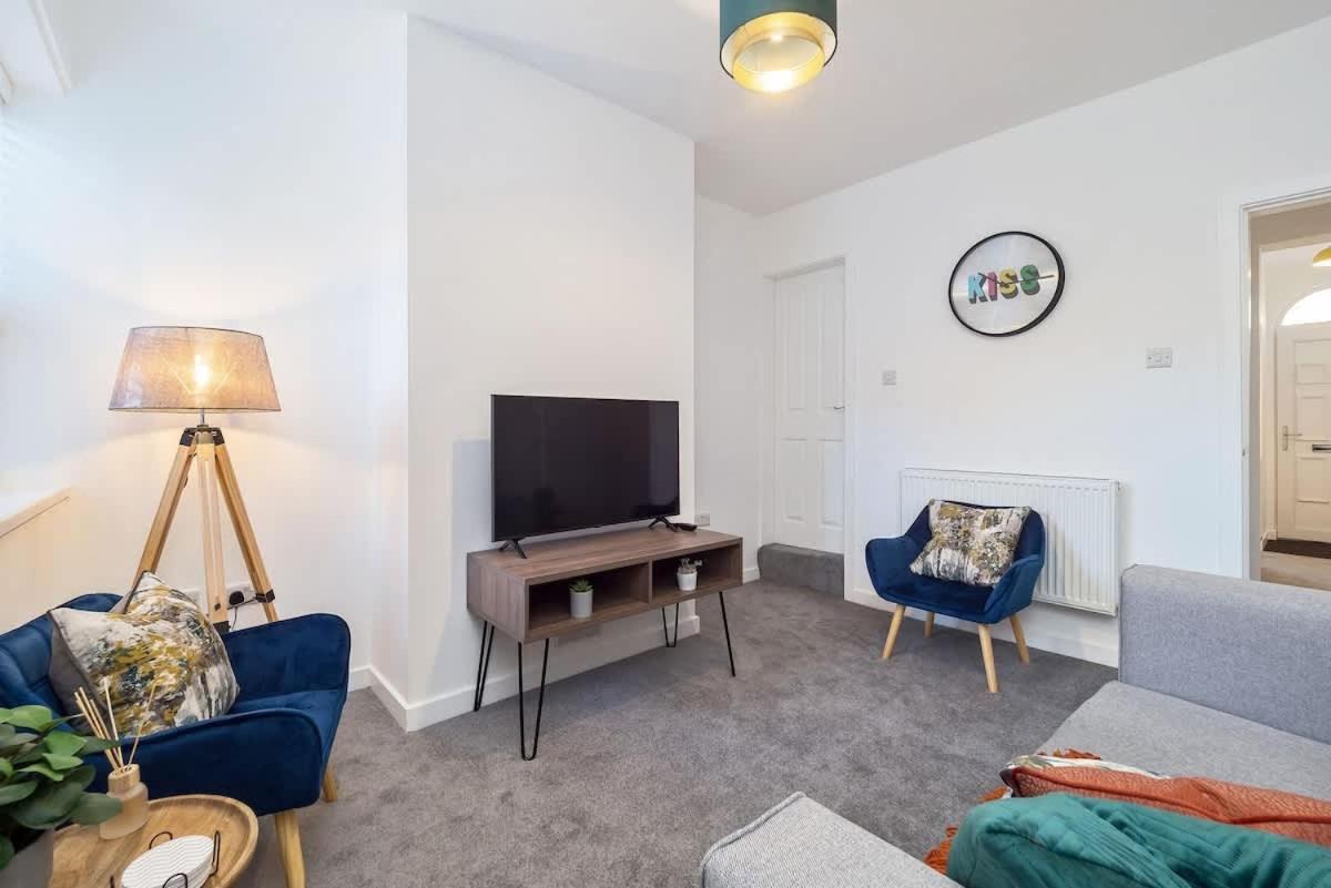 Nursery House By Truestays - 3 Bedroom House In Stoke-On-Trent Bagian luar foto