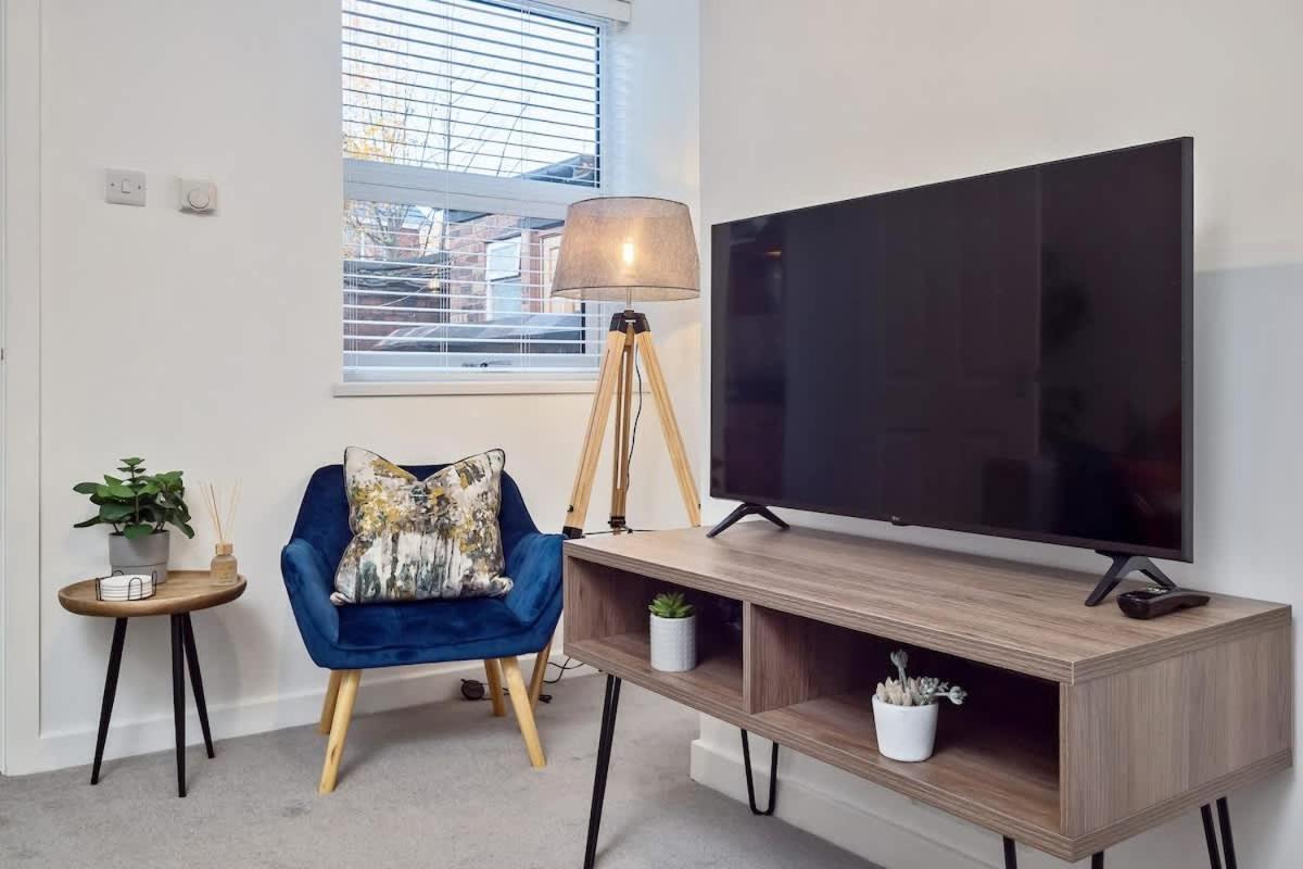 Nursery House By Truestays - 3 Bedroom House In Stoke-On-Trent Bagian luar foto