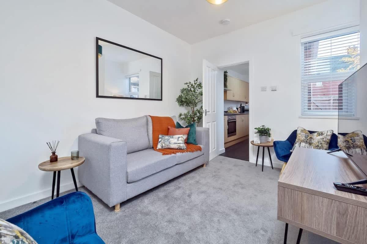 Nursery House By Truestays - 3 Bedroom House In Stoke-On-Trent Bagian luar foto